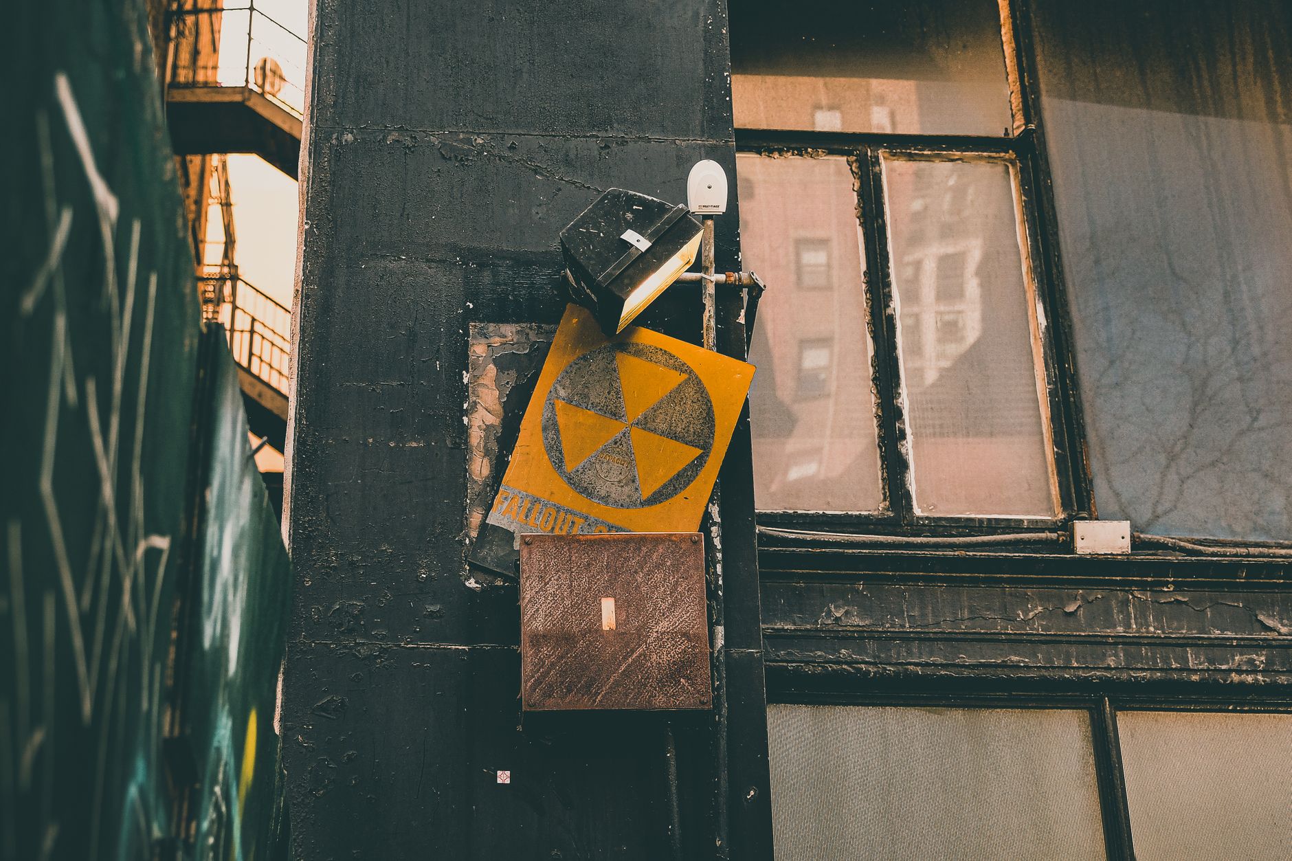 2025 Radioactive Material Shipping Playbook: Avoid Fines & Secure Loads