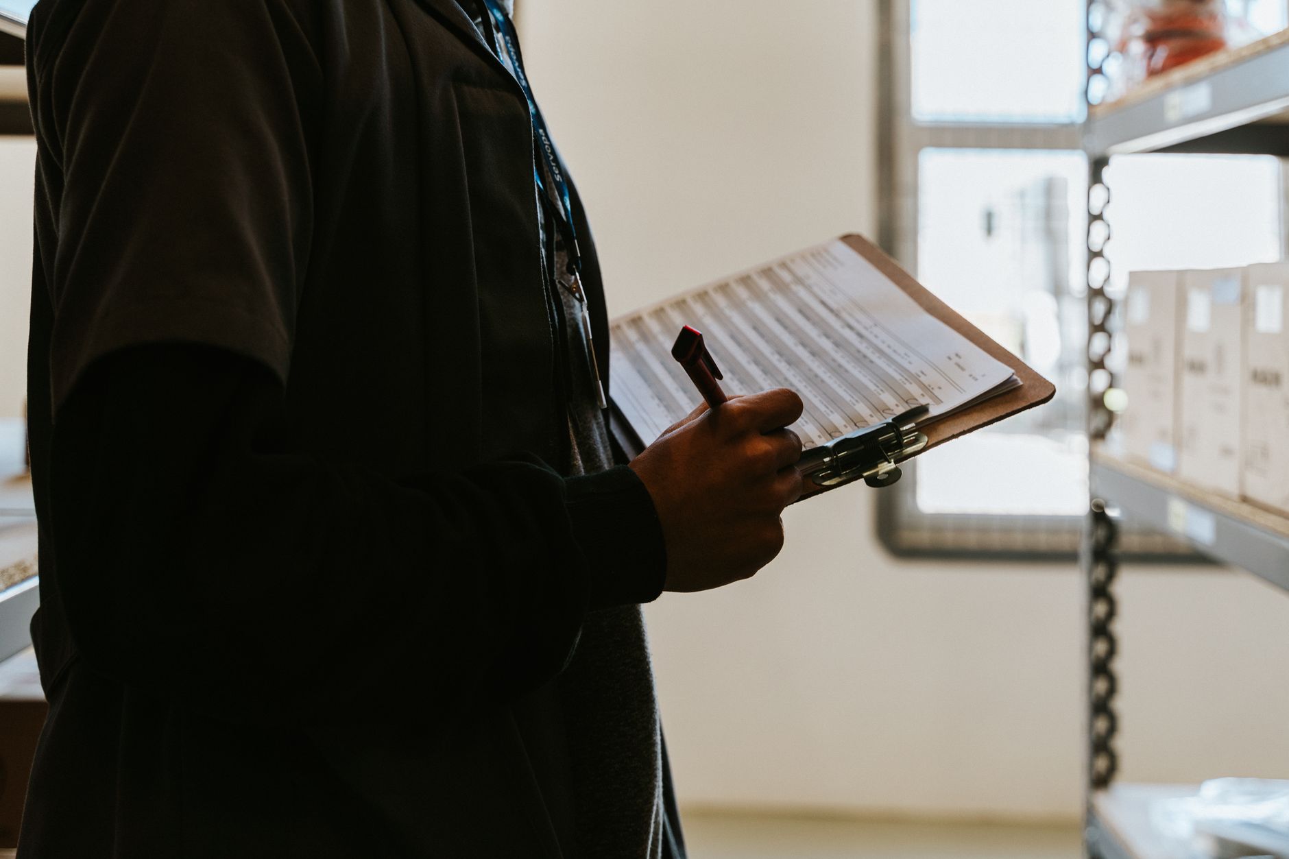The Owner-Operator's Checklist: How to Avoid Freight Factoring Scams in 2025