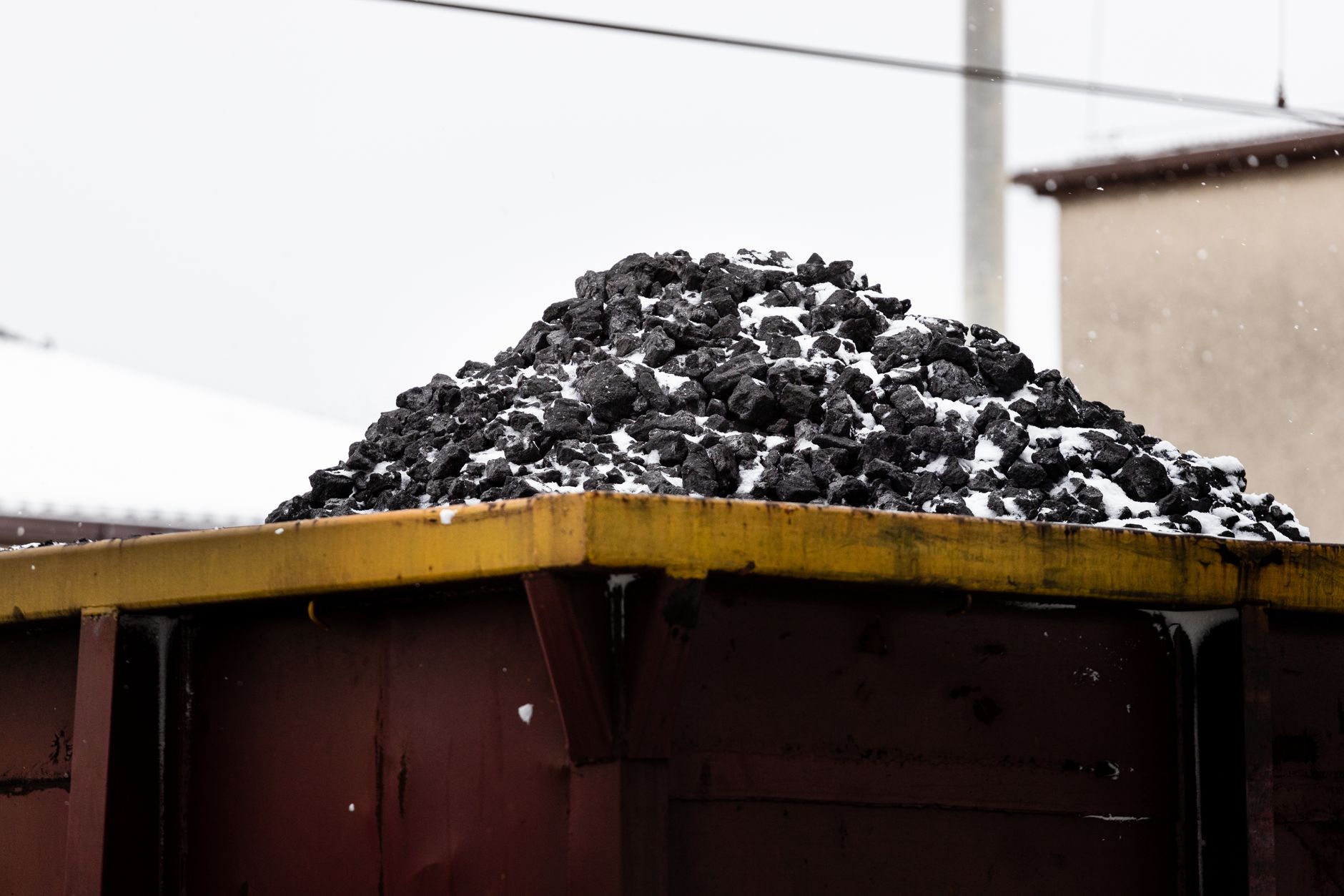 The 2025 Freight Carbon Footprint Playbook: Accurate Calculation for ESG Reporting Success