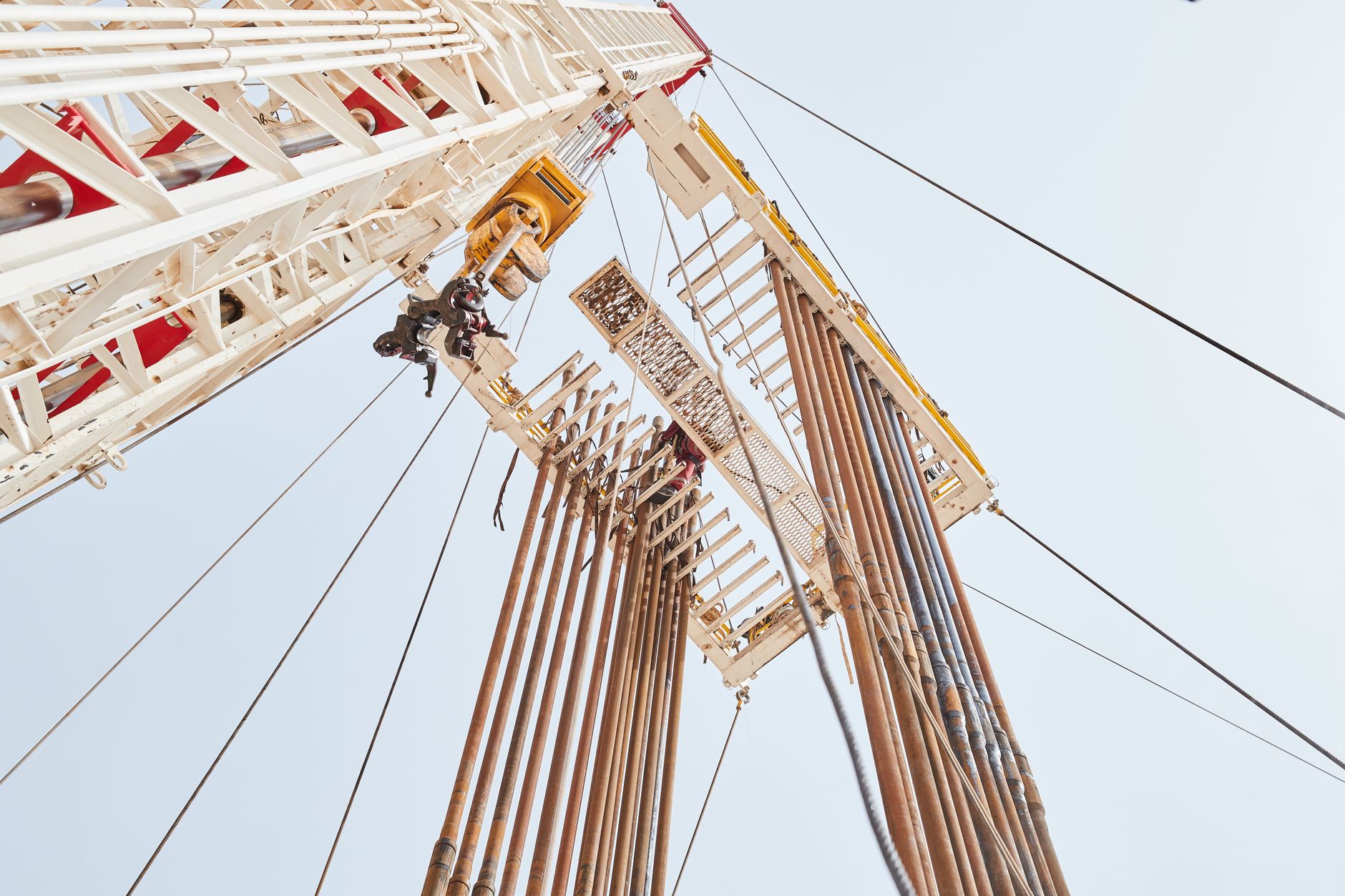 Oilfield Logistics Challenges 2025: Real Costs & Remote Site Solutions