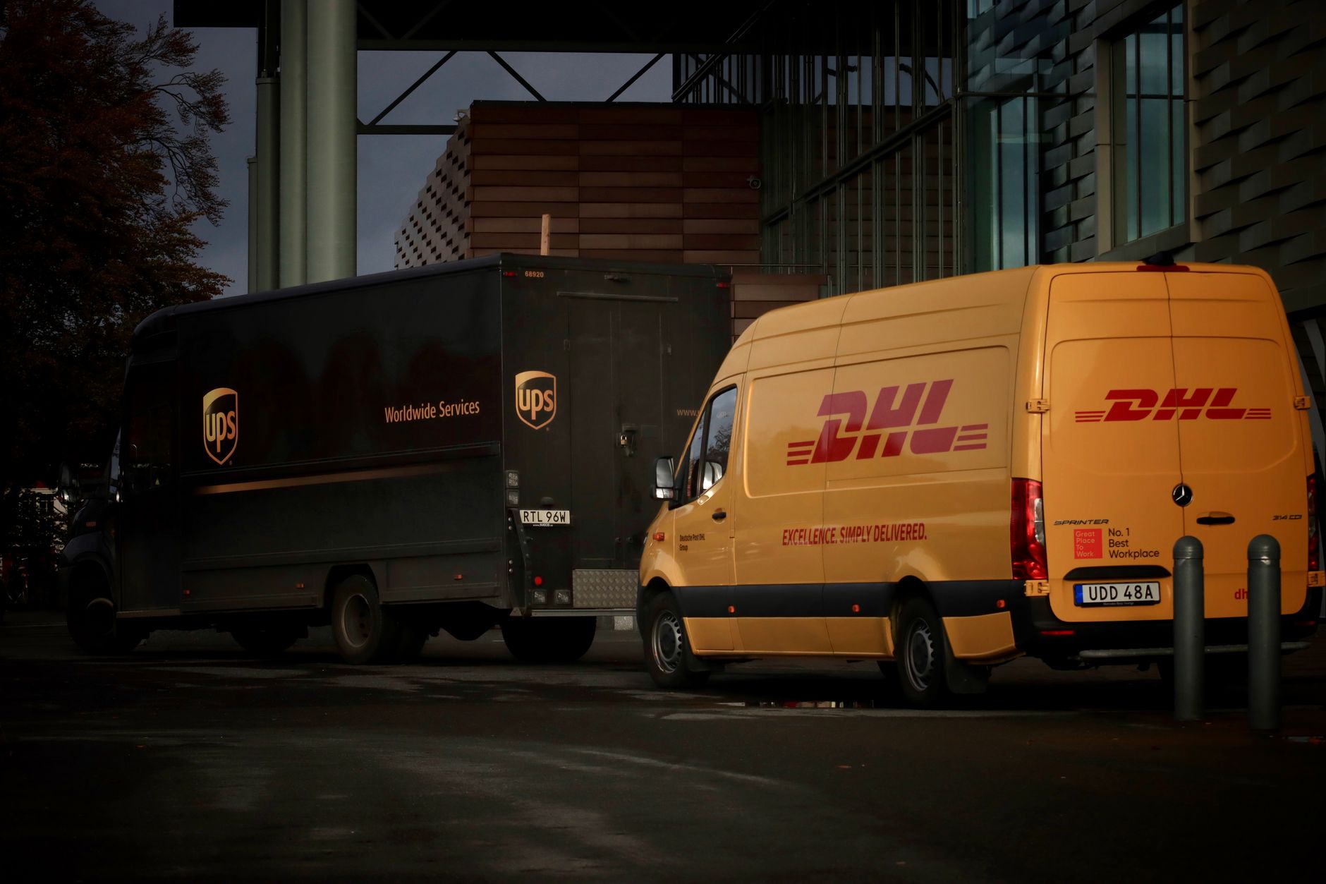 2025 Urban Freight Delivery Playbook: Slash Costs & Conquer Congestion