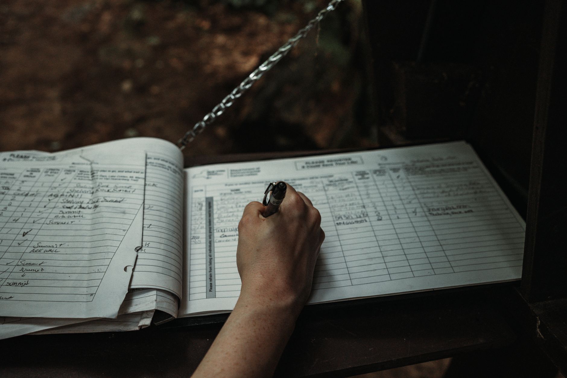 2025 HOS Logbook Errors Playbook: Avoid $18K Fines & Violations