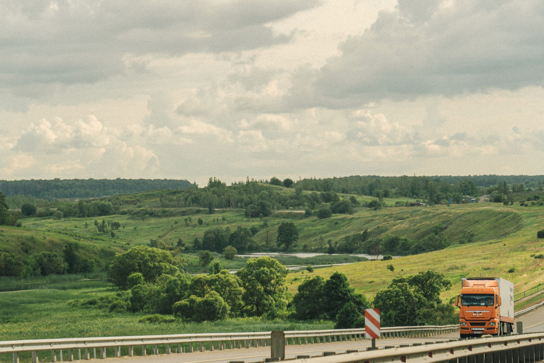 Green Freight ROI: Cut Costs, Boost Profit & Elevate ESG Reporting