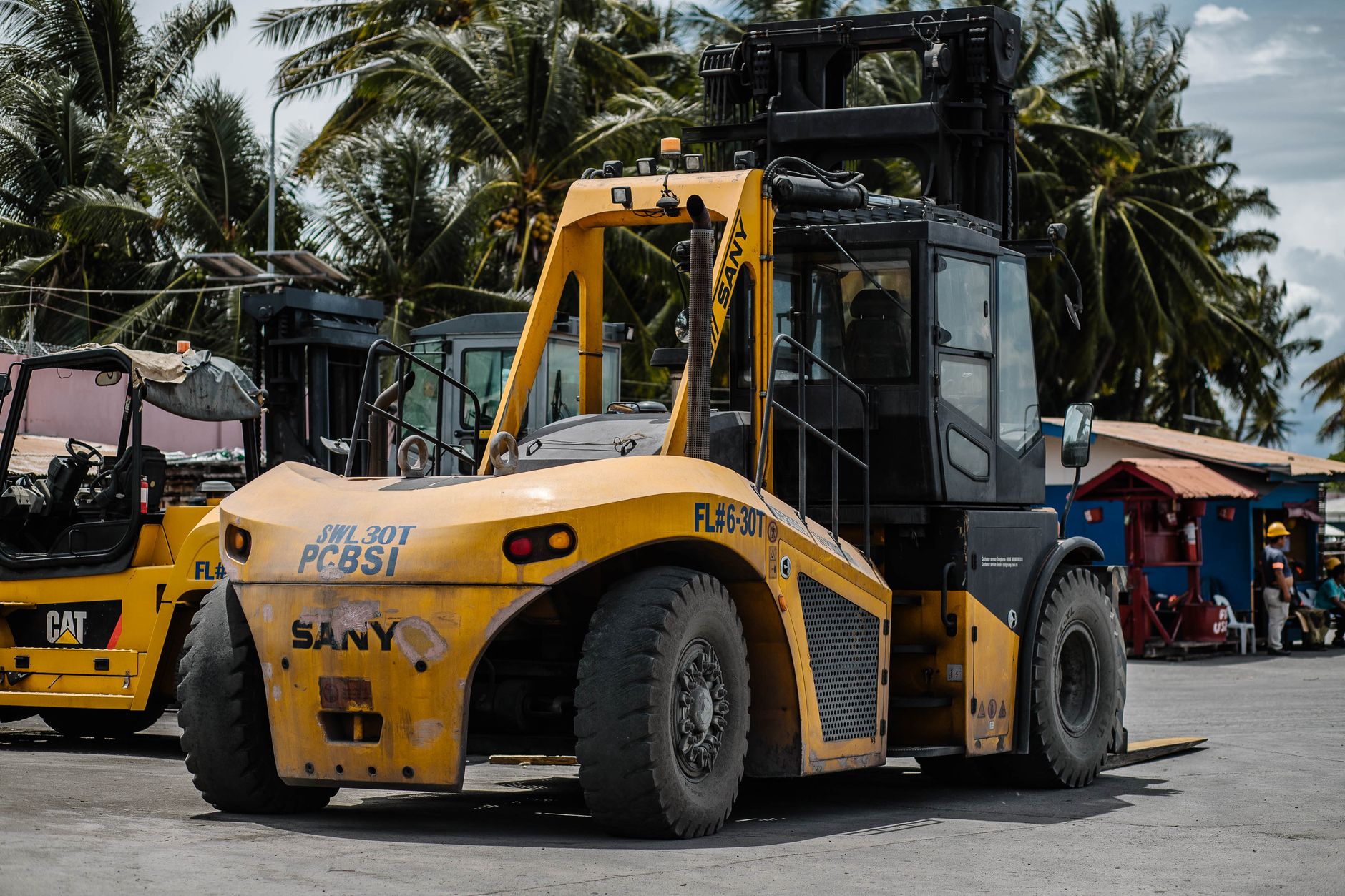 The 2025 FTL Capacity Crunch Playbook: Secure Your Loads Now