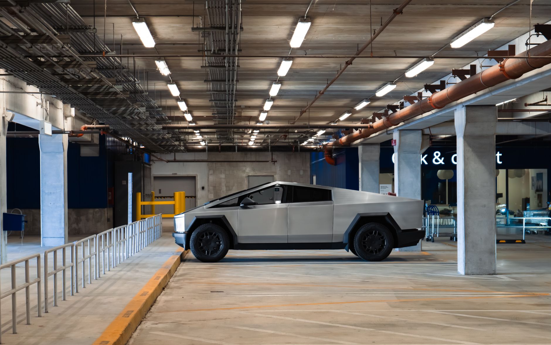 2025 Electric Truck TCO Playbook: Navigation Hidden Battery & Resale Traps