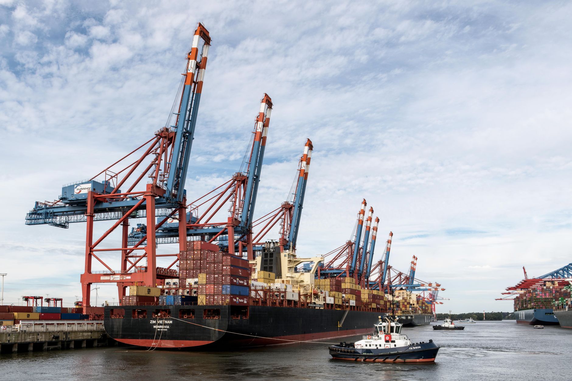 The 2025 Peak Season Freight Playbook: Secure Capacity, Avoid Surcharges