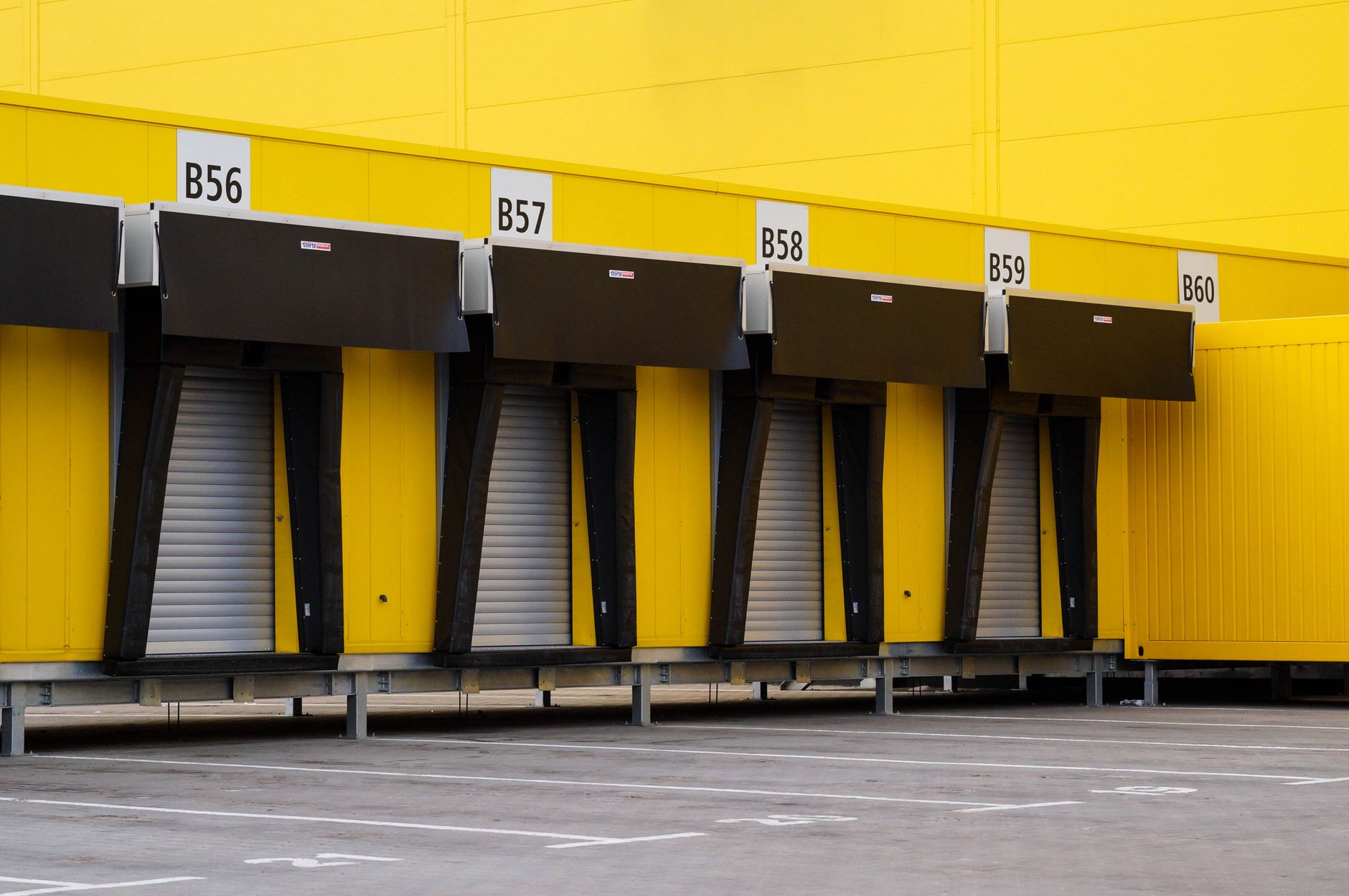 2025 Cross-Docking Retail Playbook: Slash Warehouse Costs 25%, Boost Speed