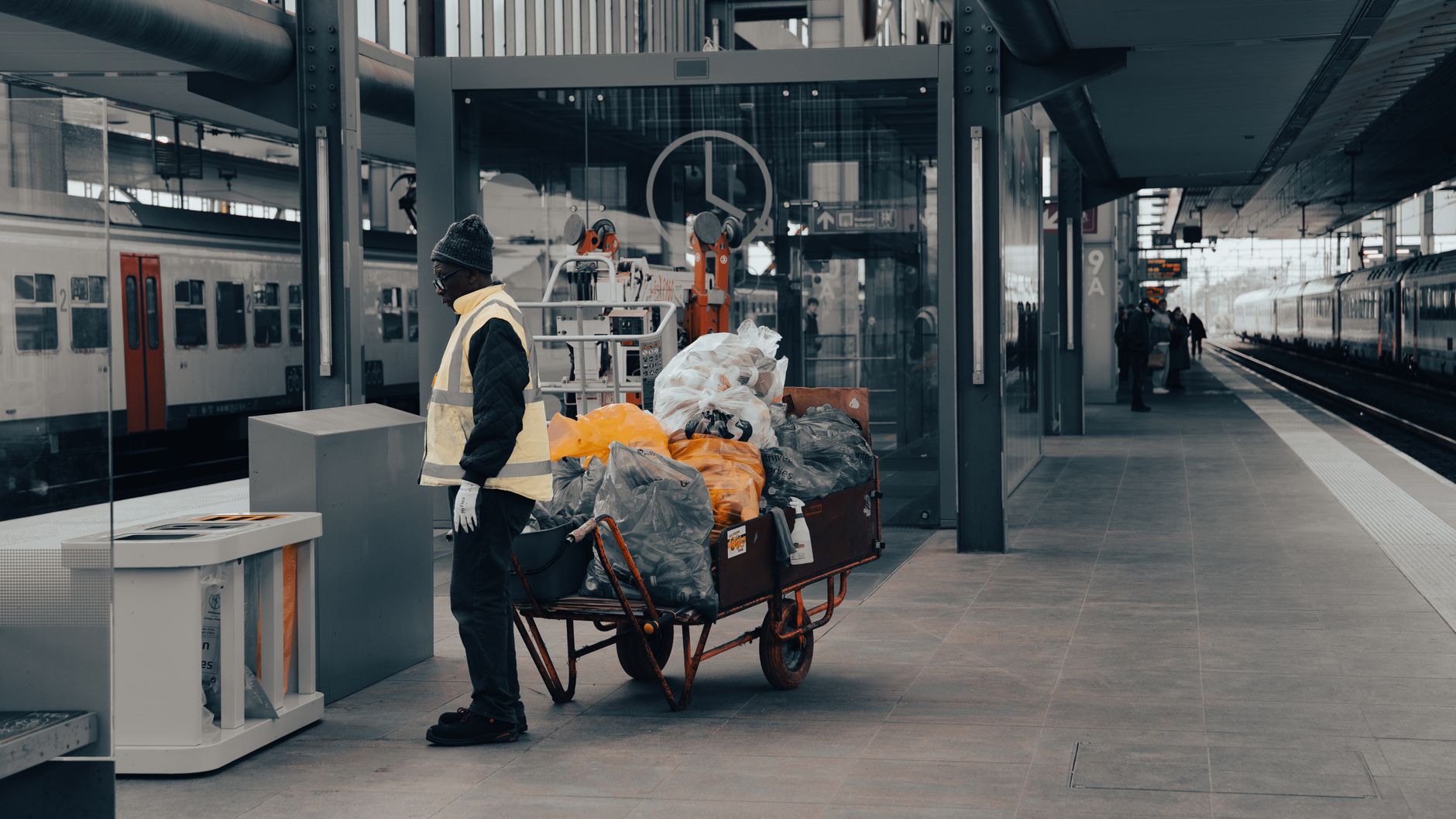 Food Waste in Transit: Causes, Real Costs & The IoT Fix
