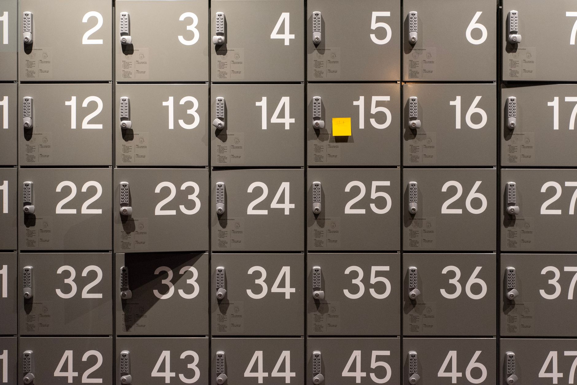 The 2025 Package Locker Network Playbook: Cut Last-Mile Costs 8%