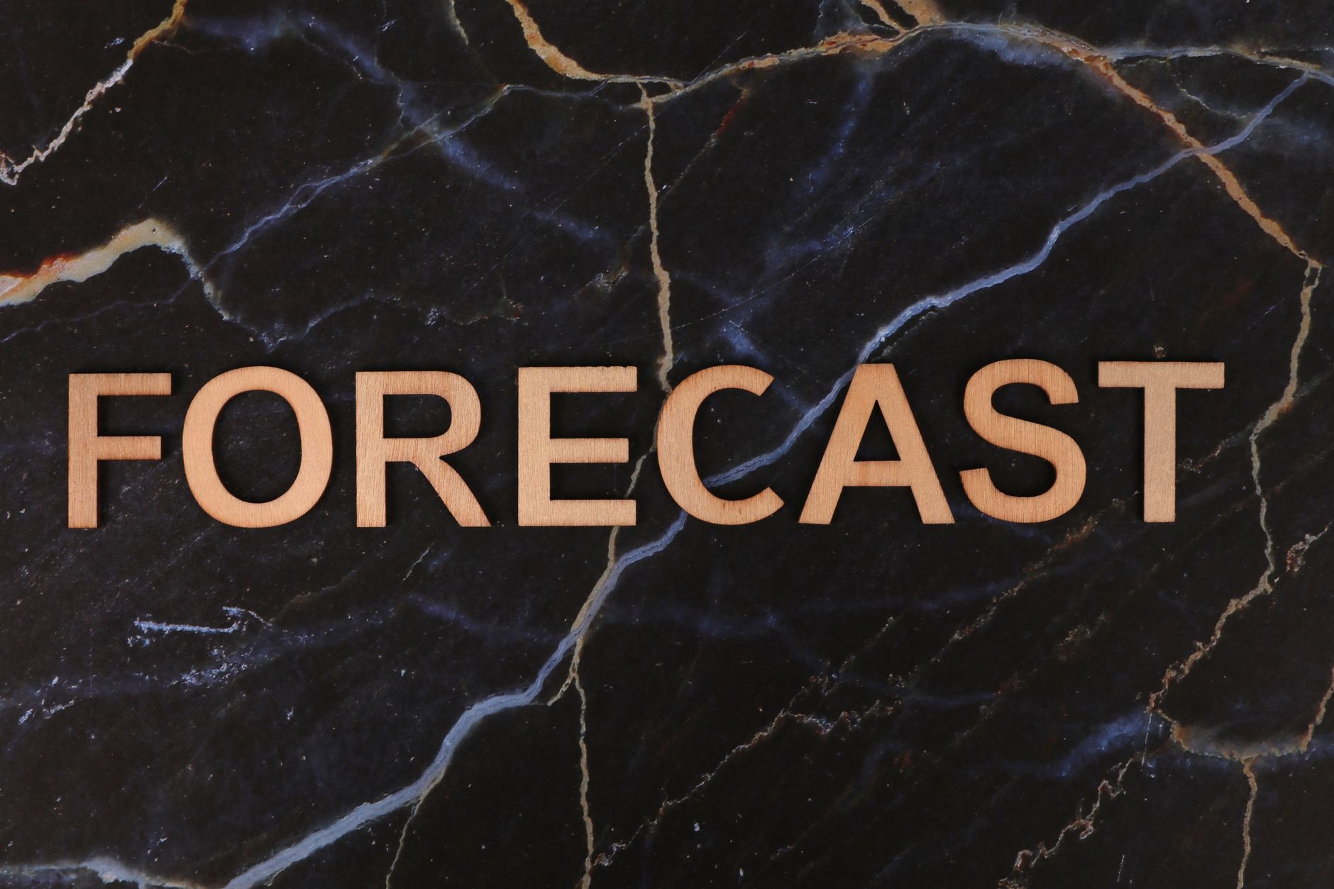 The 2025 FTL Spot Rate Playbook: Predict, Lock In & Save