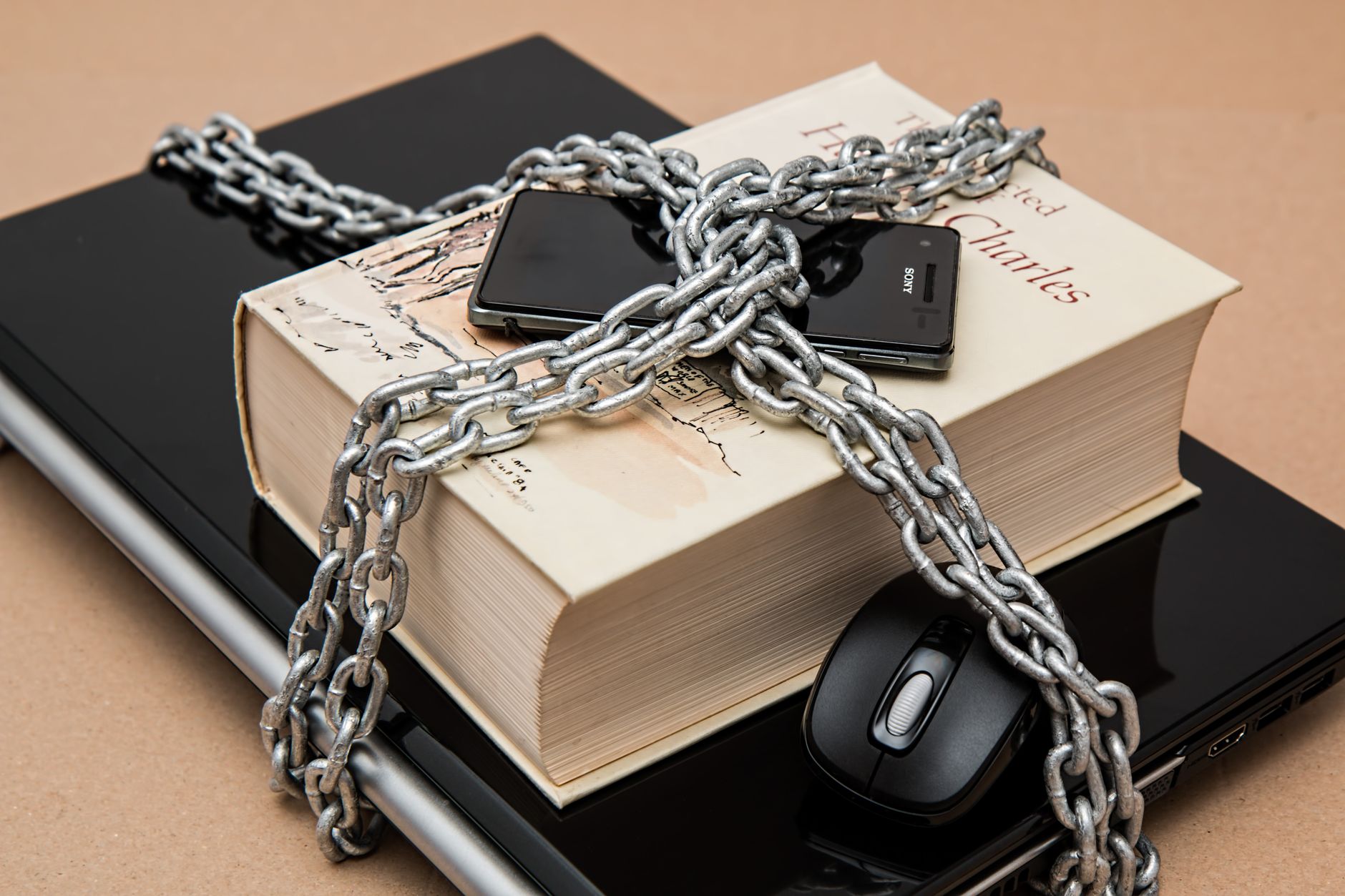 7 Critical Cargo Theft Prevention Checks for Shippers in 2025