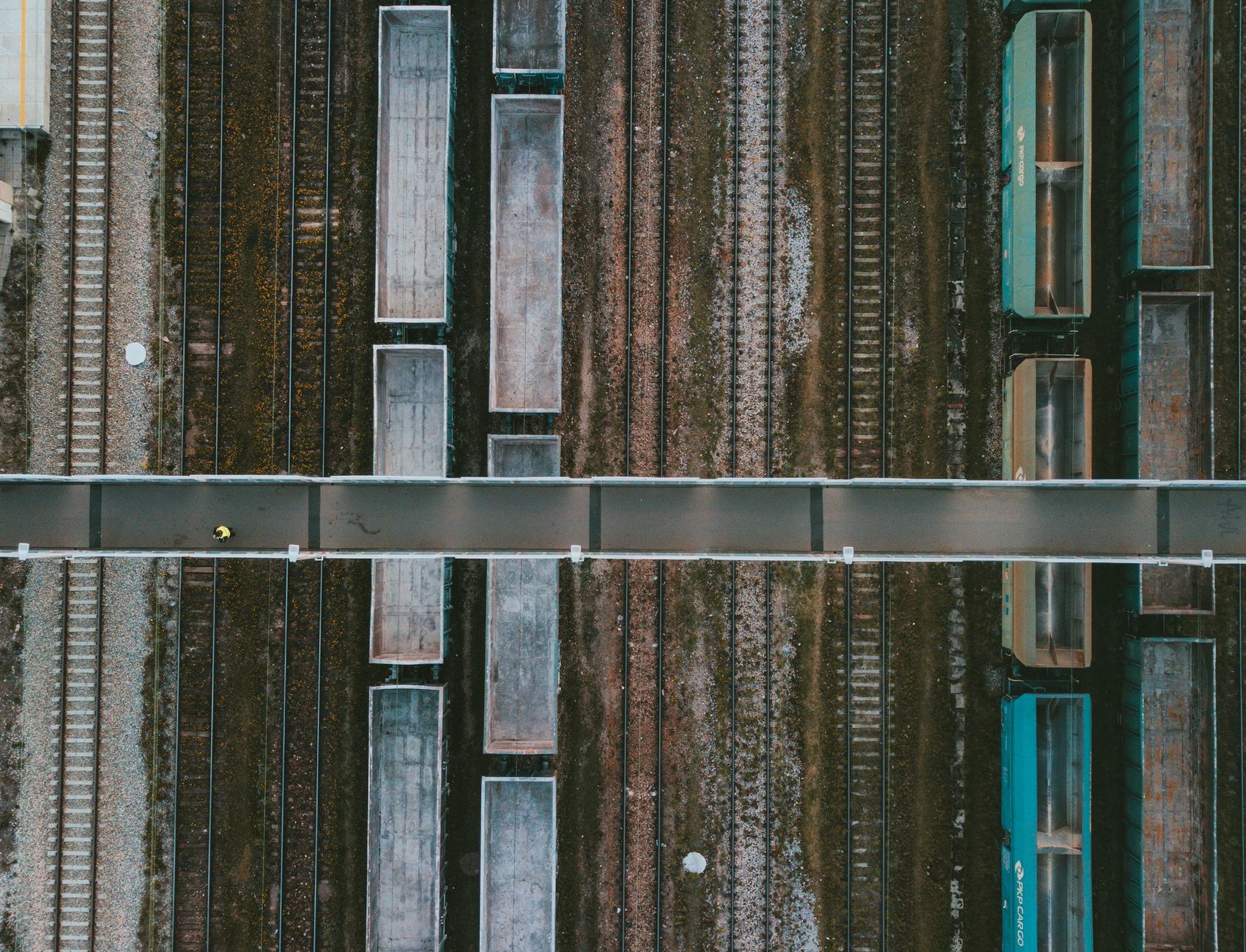 The 2025 Intermodal for Retail Playbook: Slash Costs 20% & Boost Agility