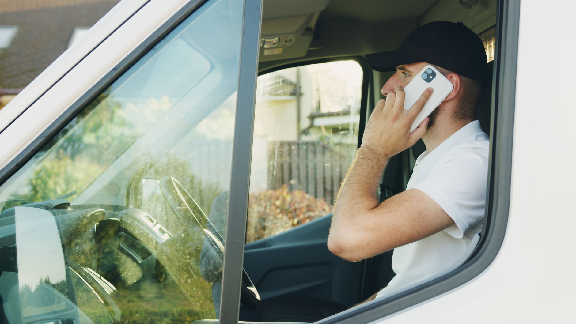 دليل مقارنة أجهزة ELD لعام 2025: تعزيز إنتاجية السائق