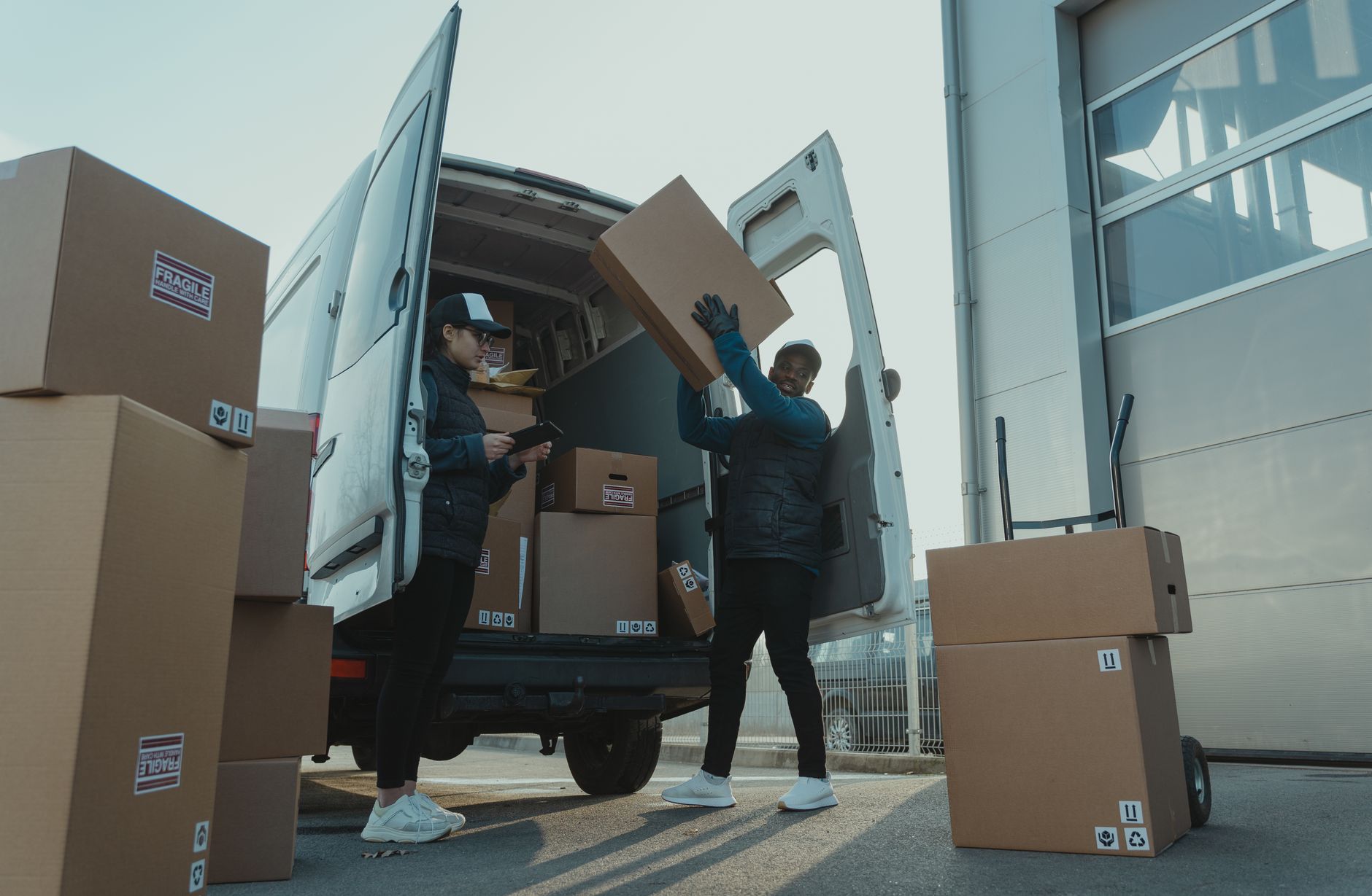 The 2025 Pop-Up Retail Logistics Playbook: Outperform Permanent Stores