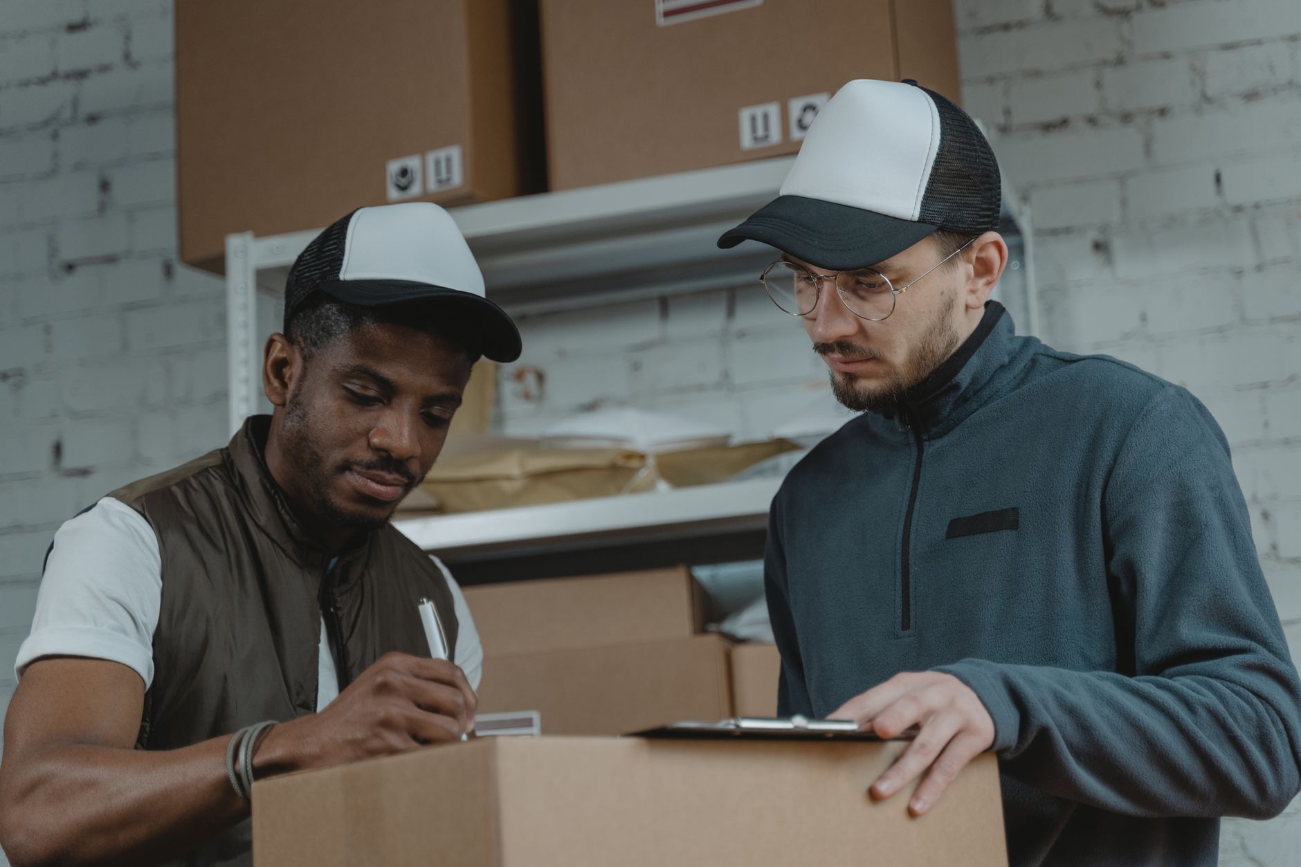 The Ultimate Guide: How to Master Omnichannel Fulfillment Without Empty Return Miles