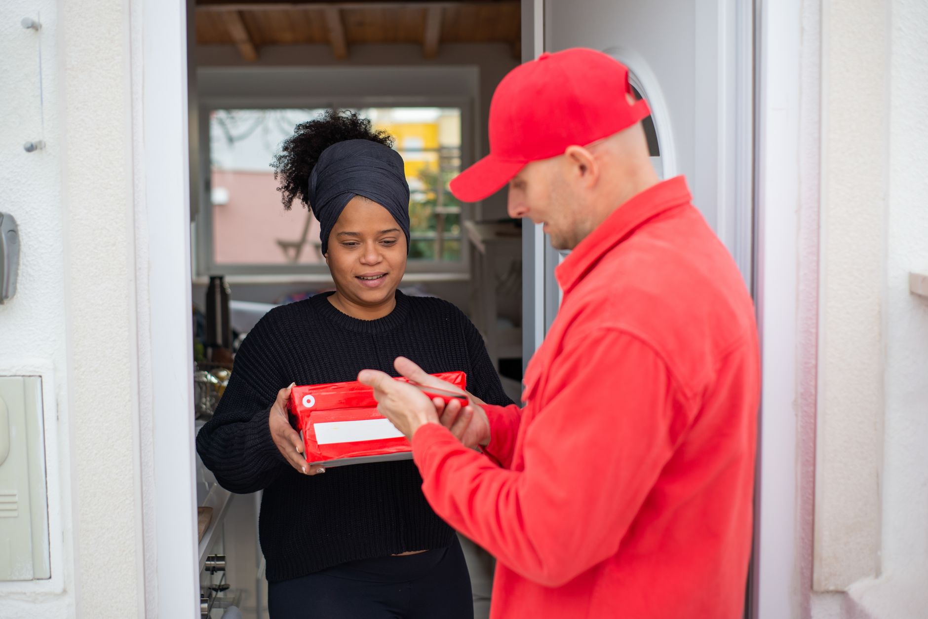 The 2025 Pharma Last-Mile Delivery Playbook: Unlocking Speed & Patient Safety