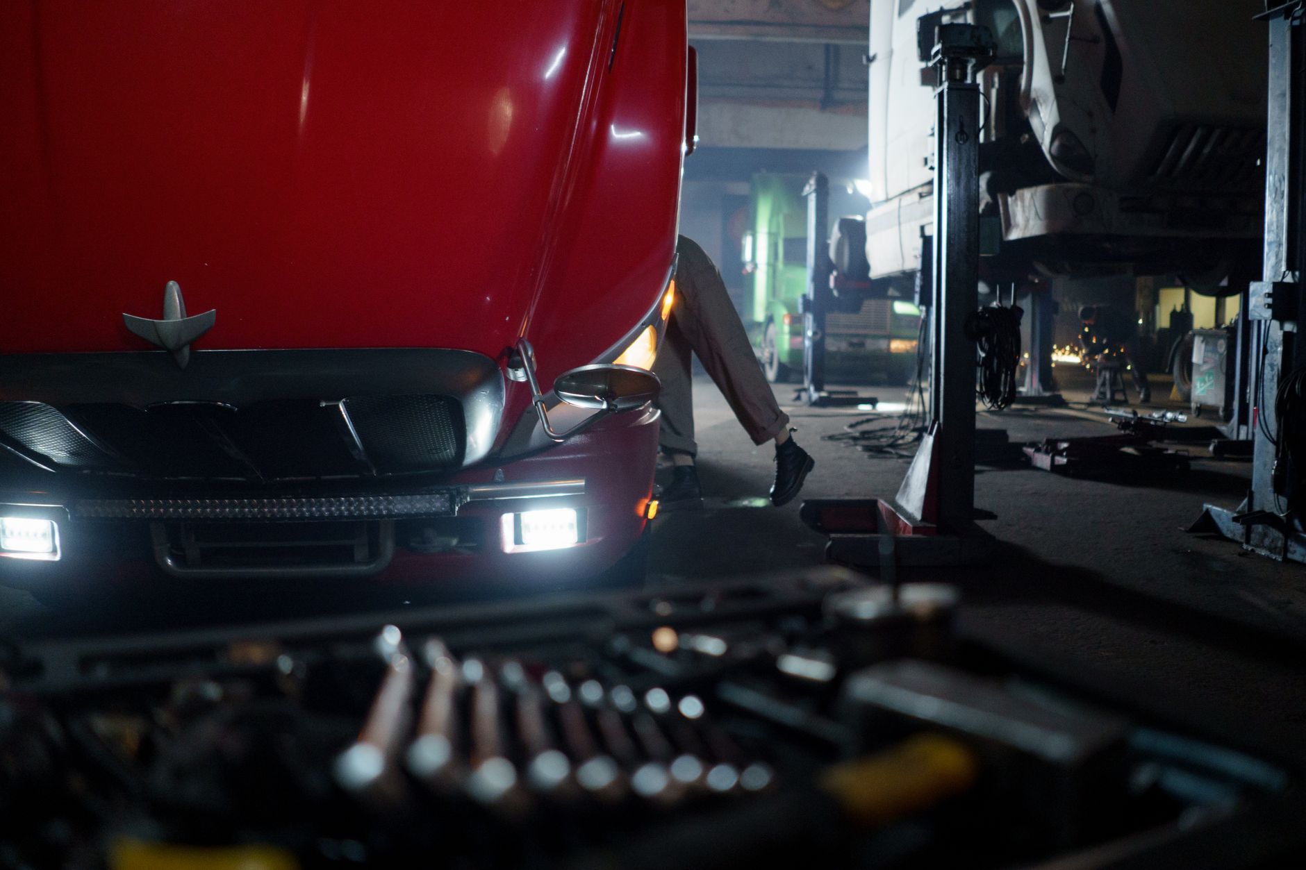 The 2025 Heavy-Duty Engine Maintenance Playbook: Extend Life & Cut Costs