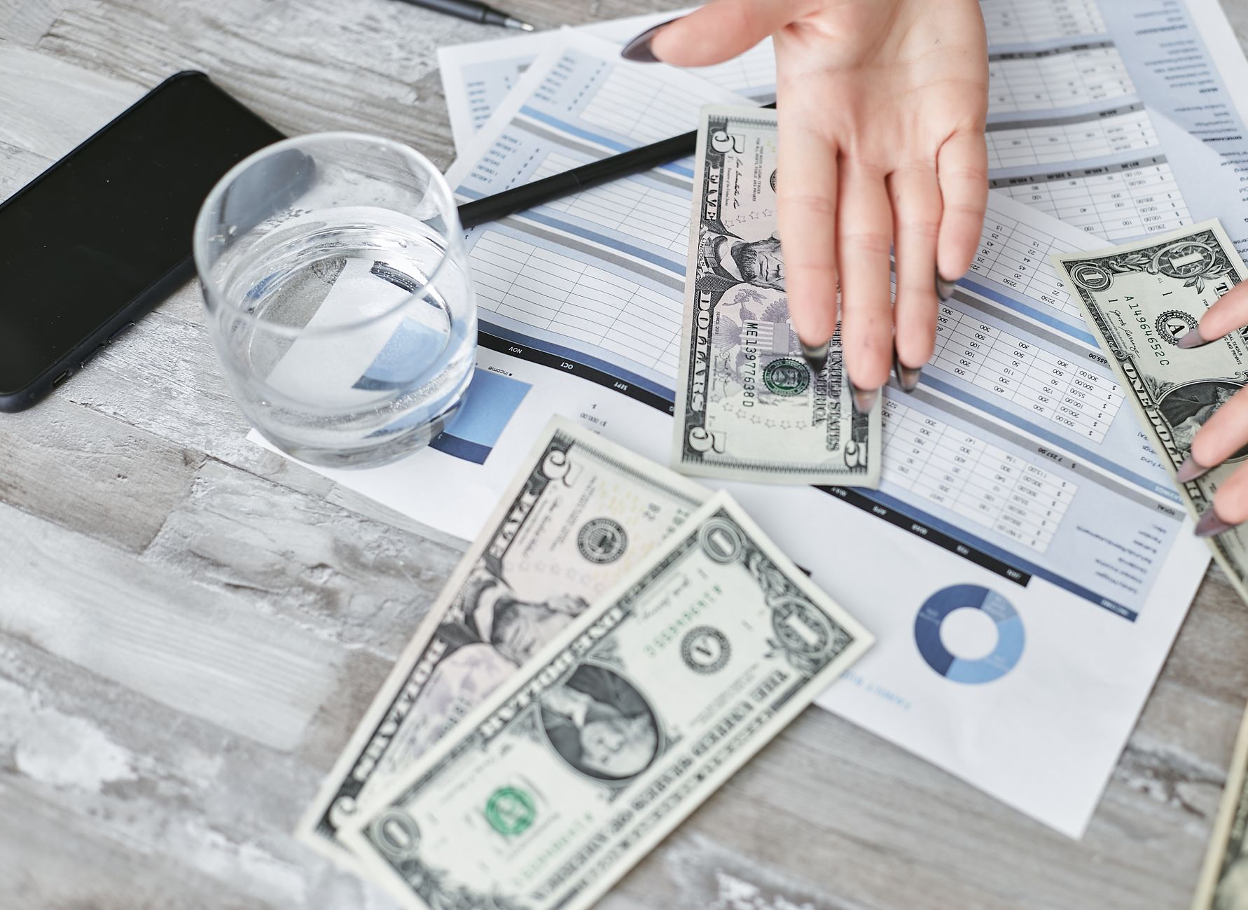Freight Factoring Guide 2025: How to Maximize Cash Flow Without Hidden Fees