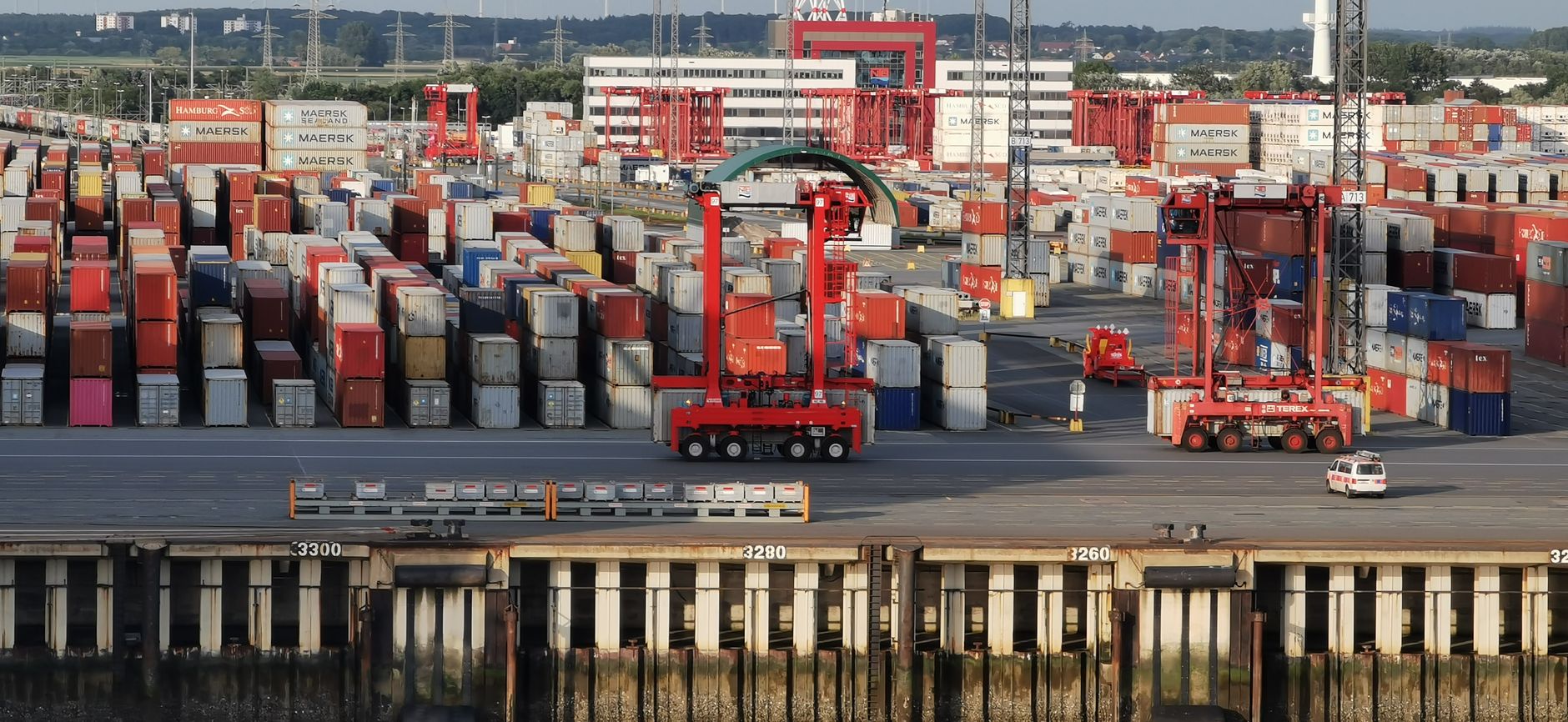 Intermodal Automotive Logistics 2025: Cut Emissions 40% & Costs