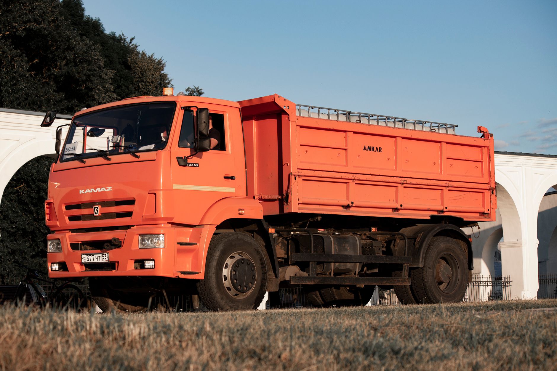 The Silk Road Logistics Playbook: Optimizing Asia-Europe Trade for Importers